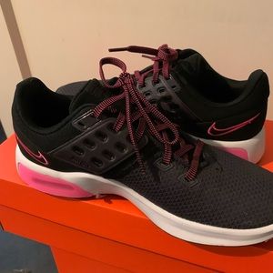 Nike Air Max Bella TRA 4